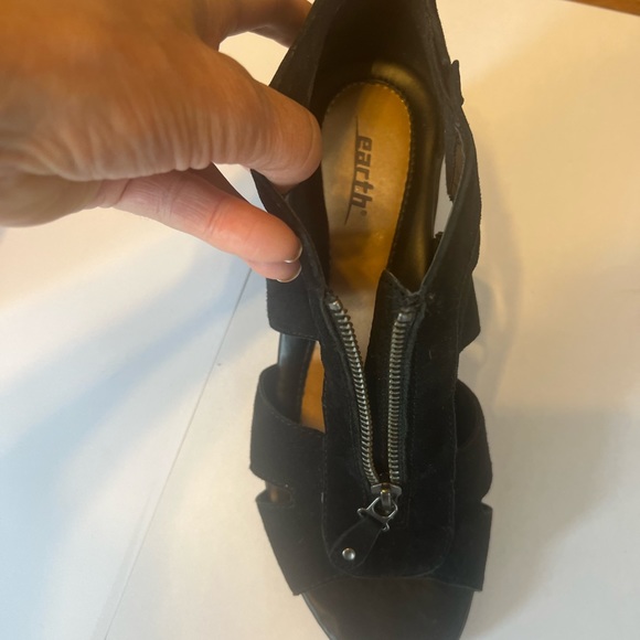 Used once leather Earth sandals size 8 - Picture 3 of 11